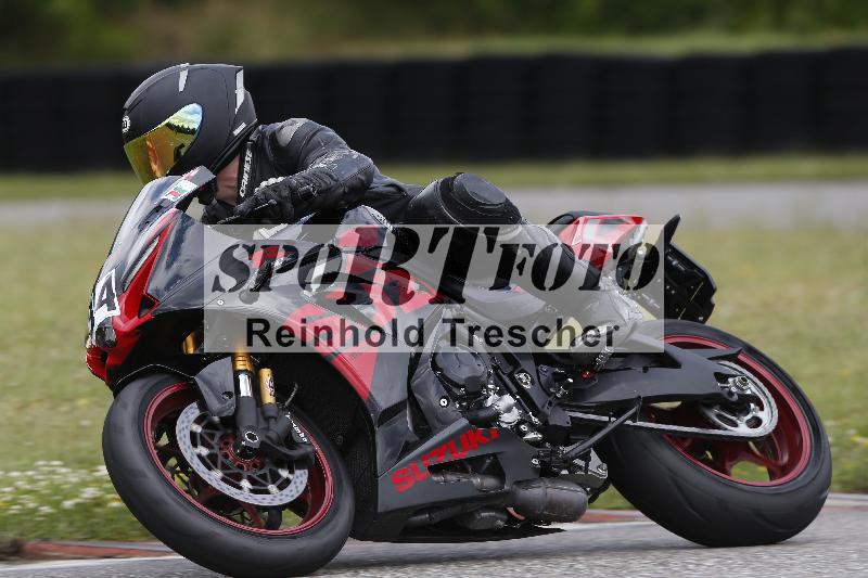 /22 06.06.2025 DISCOVER the BIKE ADR/Race 3 rot/34